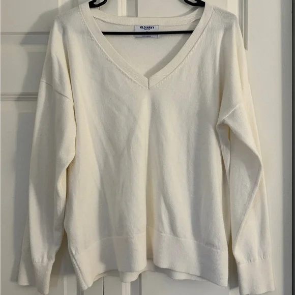 5 Sweater Bundle - Picture 7 of 7